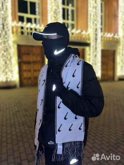 Шарф Nike Swoosh