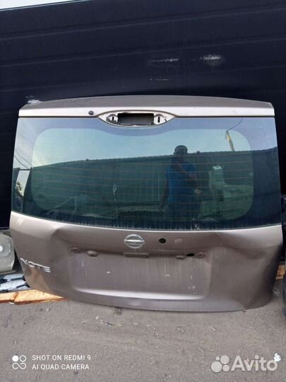 Крышка багажника Nissan Note e11 со стеклом