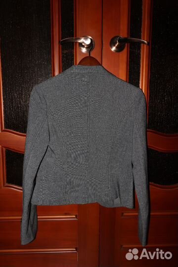 Костюм женский тройка 42 размер