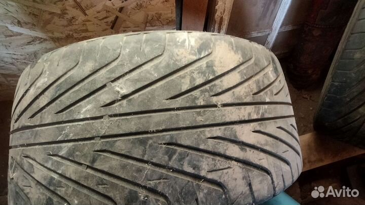 Triangle PL02 245/35 R20
