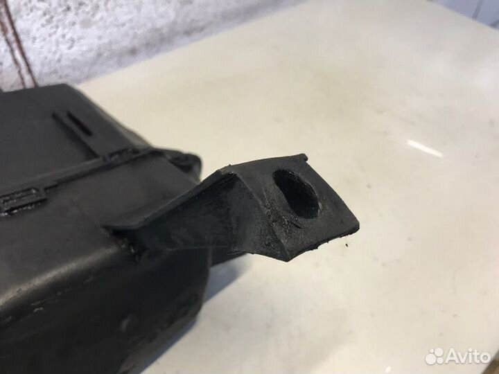 Резонатор воздушного фильтра Peugeot 206 хетчбек