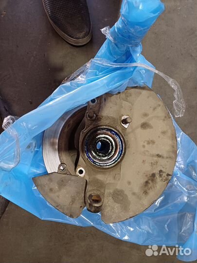 Поворотный кулак niva travel