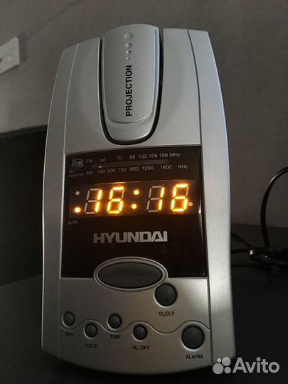 Радиочасы с будильником и настенные часы