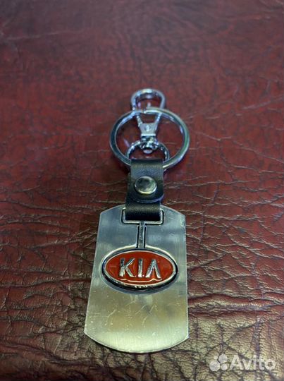 Брелок на ключи KIA