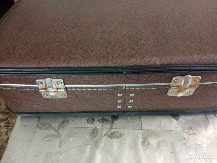 Чемодан СССР с ключом