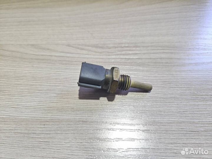 Датчик температуры охлаждающей жидкости Nissan