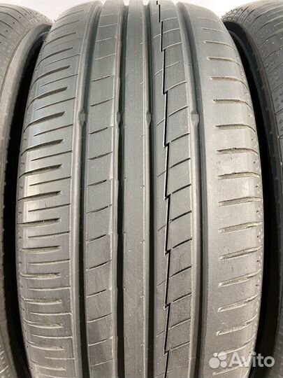 Yokohama BluEarth AE50 215/55 R17