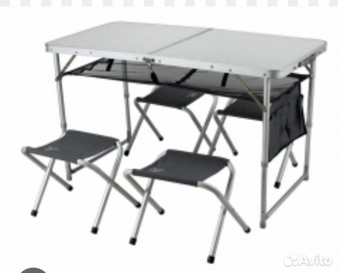 Стол и стулья походные