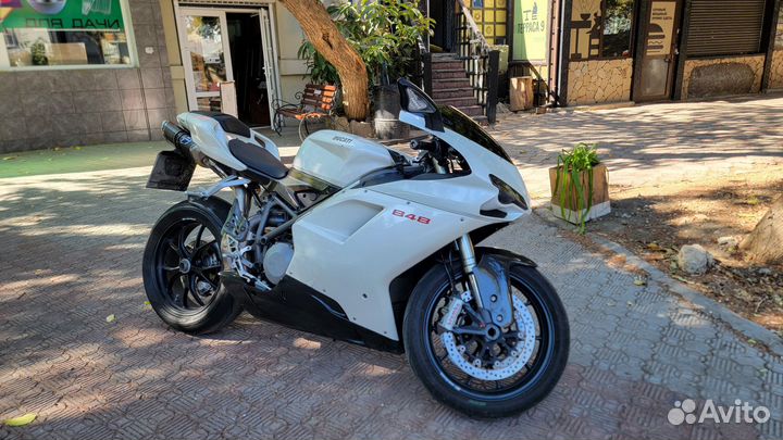 Ducati 848