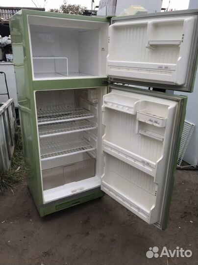 Холодильник Sanyo