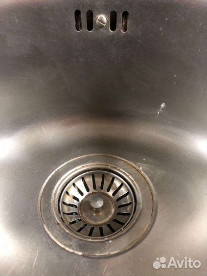 Раковина с тумбой и столешницей для кухни