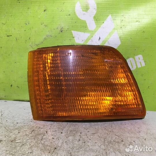 Указатель поворота левый Митсубиси Галант 6 Е30