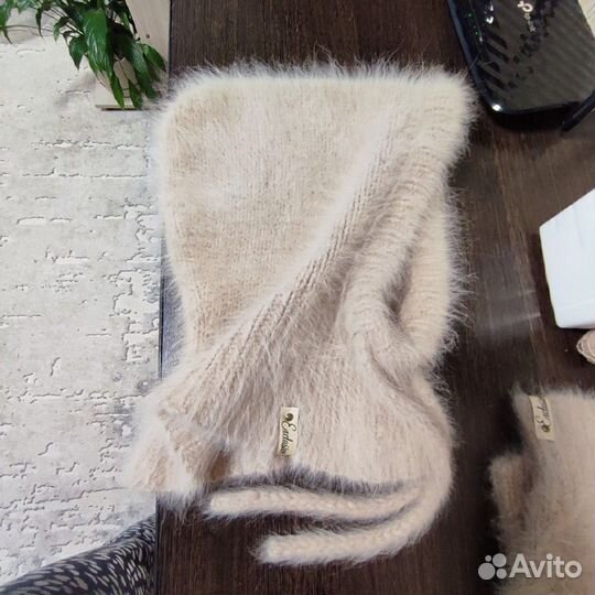 Капор и варежки ангора 80