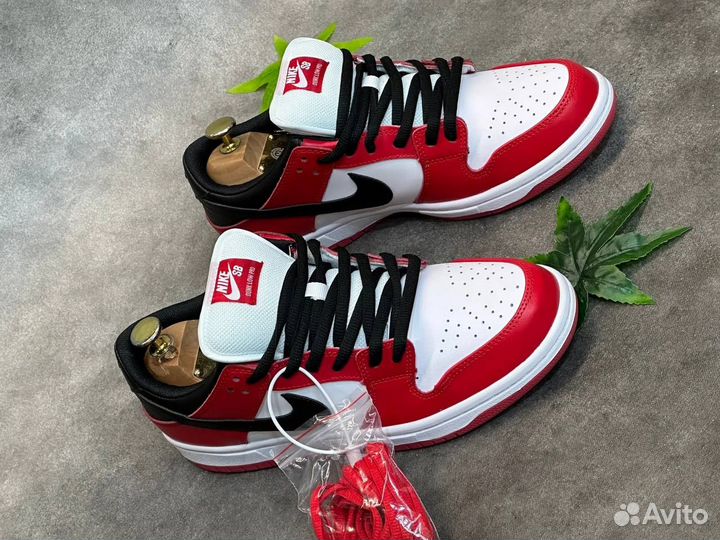 Nike SB Dunk air low 1 бело-красные разм. 42