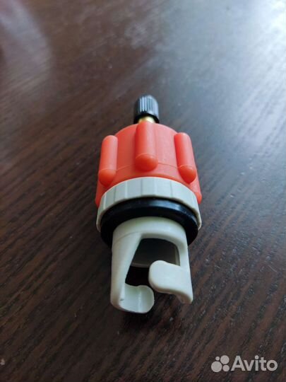 Адаптер для накачки лодки или сапборда