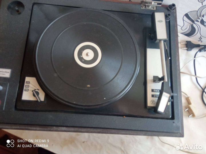 Проигрыватель винила. Пластинки