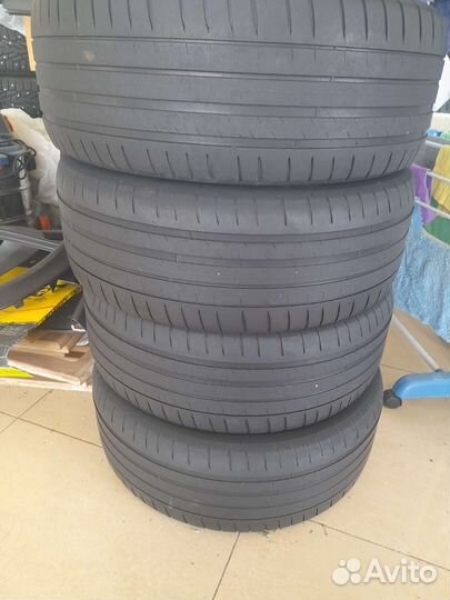 Michelin Pilot Sport 4 215/55 R17 98Y