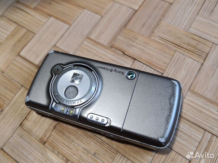 Sony Ericsson W700i