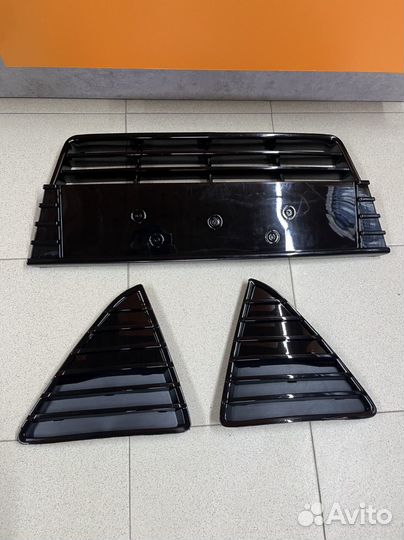 Решетки в бампер на Форд Фокус 3 (глянец)