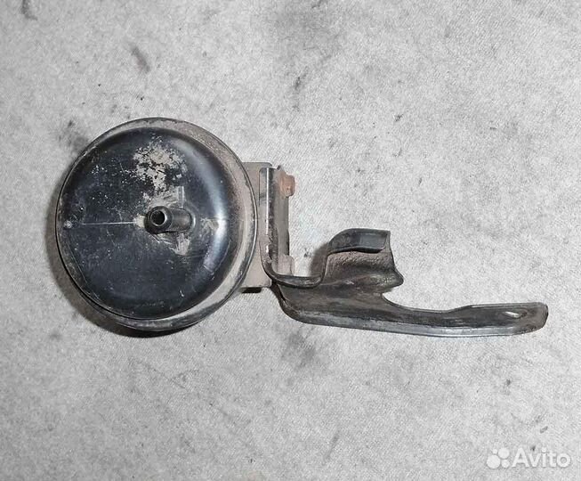 Бачок вакуумный Mazda 323F 2.0D BJ