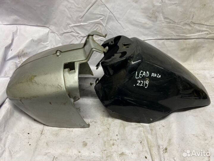 Крыло переднее Honda Lead AF-20