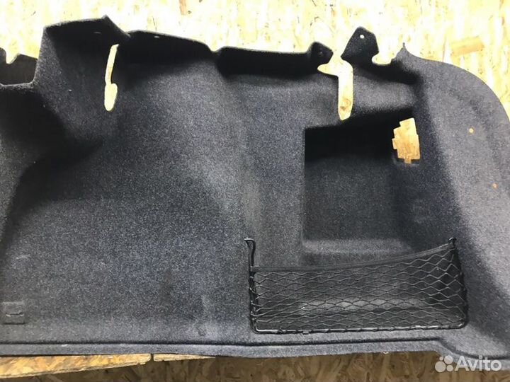 Обшивка багажника правая Volkswagen Jetta 6 седан