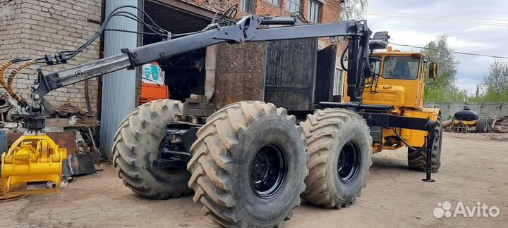 К-700А Кировец трехосный 6х6