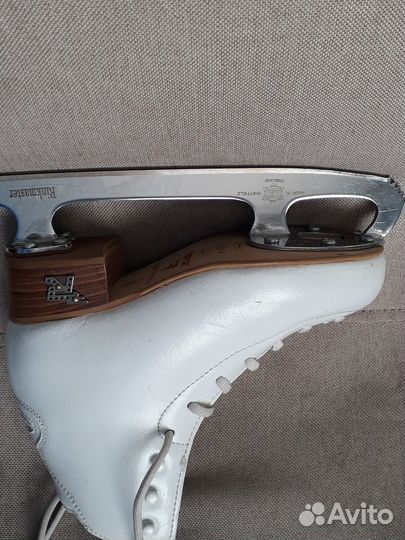 Фигурные коньки risport