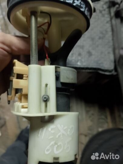 Бензонасос Peugeot 605