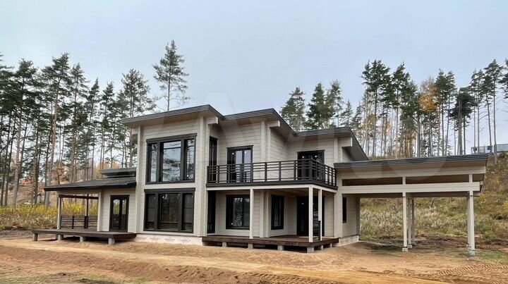 Коттедж 220 м² на участке 15 сот.