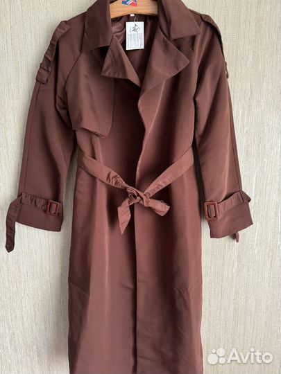 Плащ тренчкот