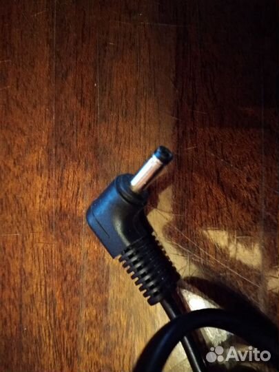 Адаптер блок питания (зарядка) для ноутбука