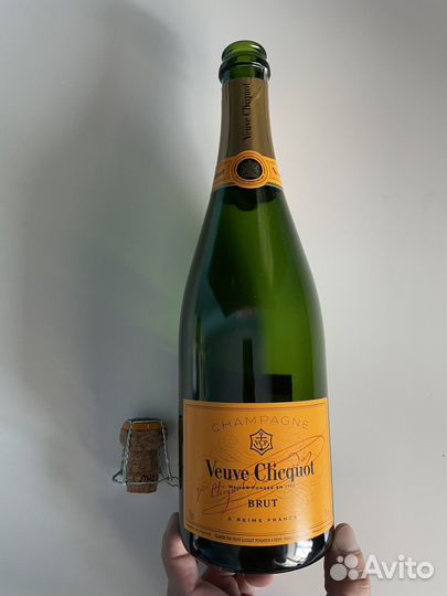 Бутылка от Шампанского Veuve Clicquot Brut