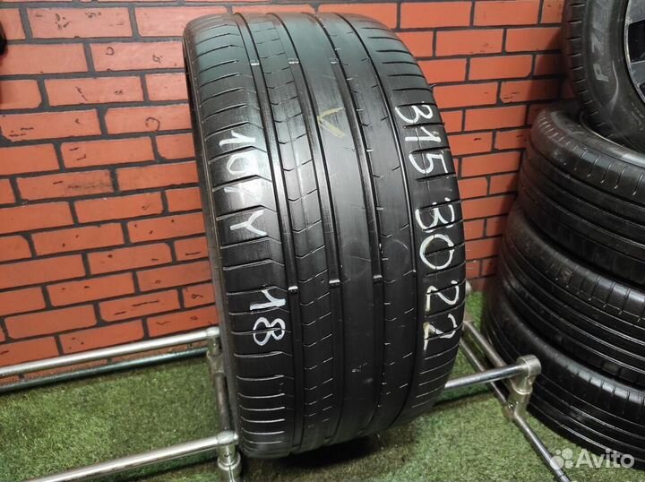 Pirelli P Zero 315/30 R22 107Y