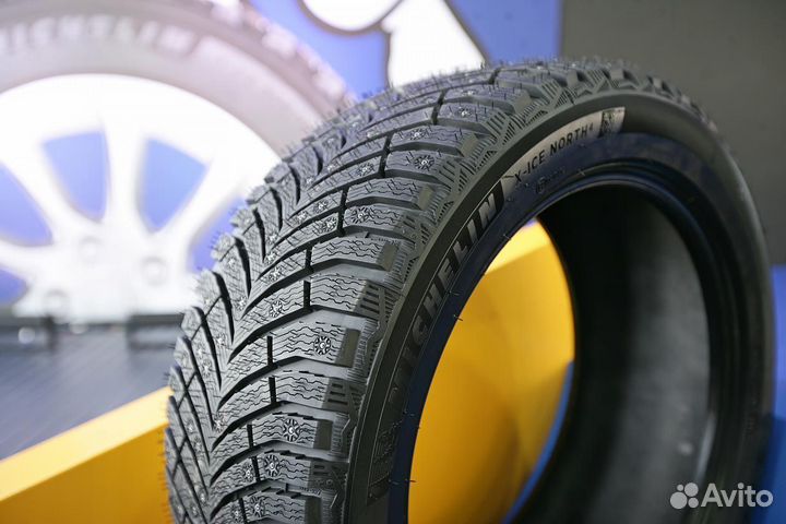 Michelin X-Ice North 4 295/35 R21 107T