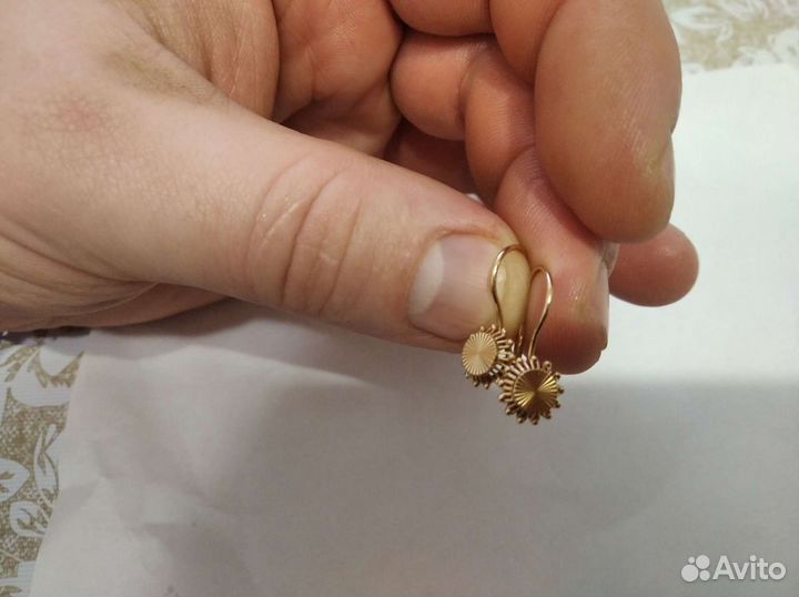 Золотые серьги