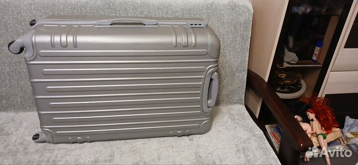 Чемодан размер L бу