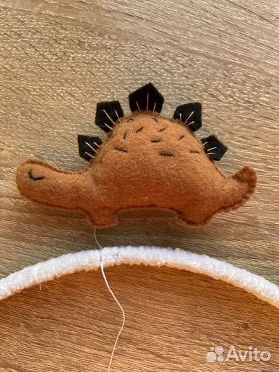 Мобиль в кроватку из фетра 