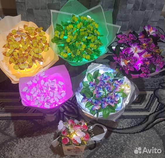 Букеты светящиеся из бабочек