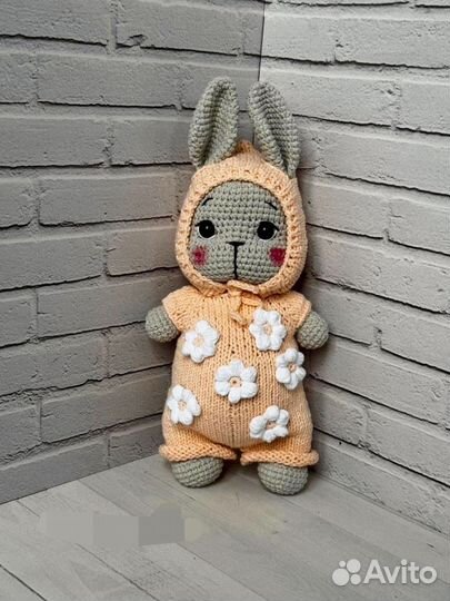 Зайки в костюмах