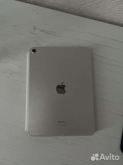 Apple iPad Air 10.9 с клавиатурой и apple pencil 2