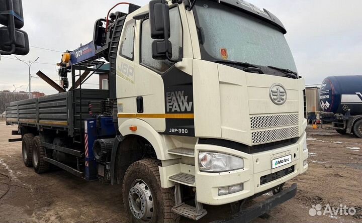 Шасси FAW J6P CA3250 с КМУ DongYang, 2023