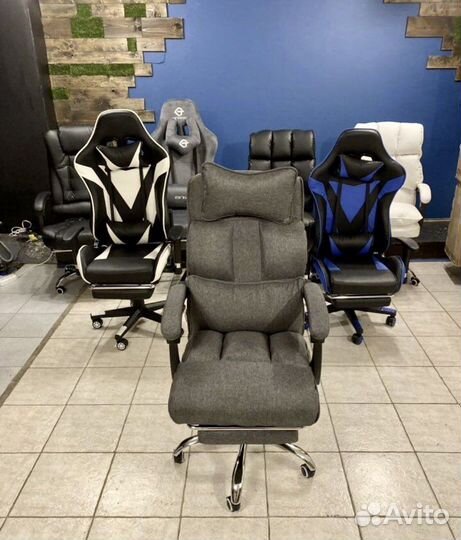 Офисное кресло