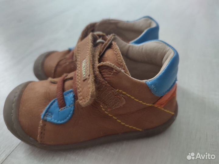 Ботинки кожаные детские размер 22