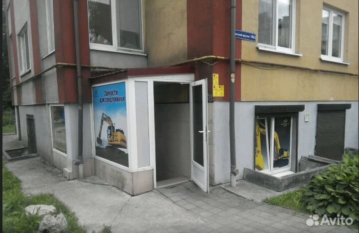 Стартер новый RE503226