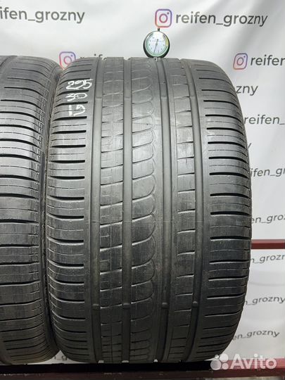 Pirelli P Zero Rosso 295/30 R19