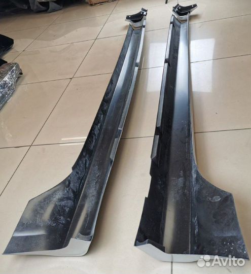 Накладки-пороги на Лада Веста в цвет 