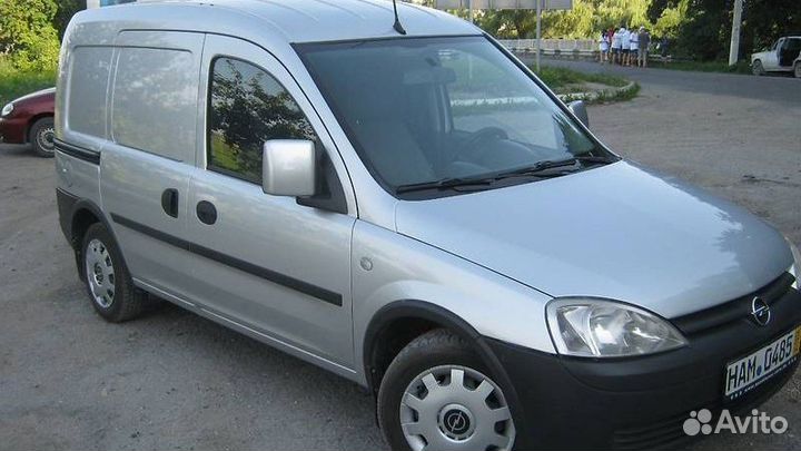 Заднее стекло на Opel Combo C Установка 1ч