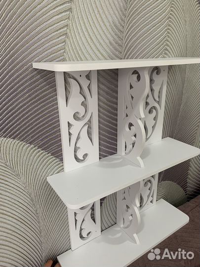 Полка резная