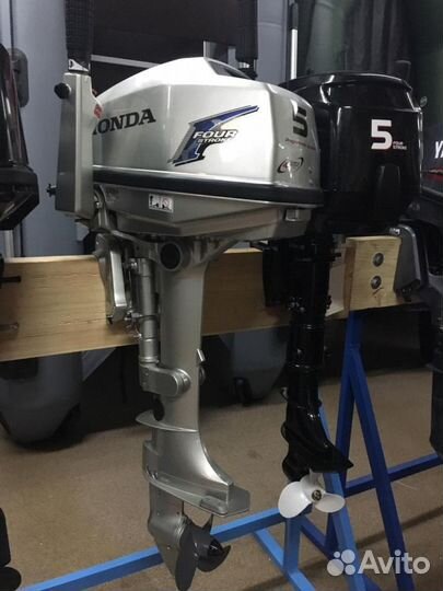 Лодочный мотор honda (Хонда) BF 5 DH SHU Витрина